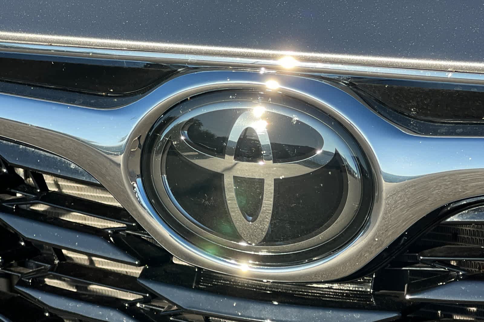 Used 2025 Toyota Highlander Platinum AWD/4WD image 16