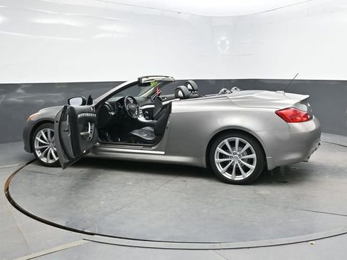 Used 2009 INFINITI G37 Convertible w/ Premium Pkg RWD image 38
