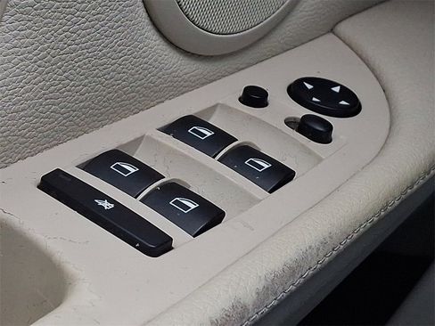 Used 2010 BMW 528i xDrive Sedan image 24