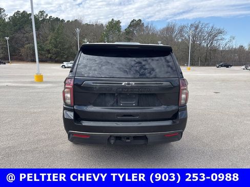 Used 2021 Chevrolet Suburban Z71 w/ Z71 Signature Package image 6
