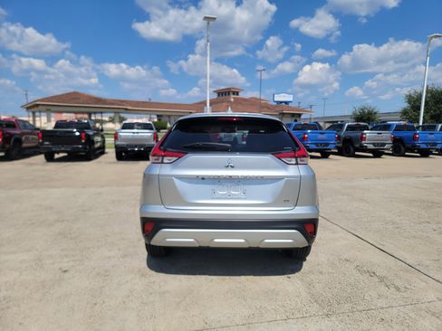 Used 2024 Mitsubishi Eclipse Cross SE image 6