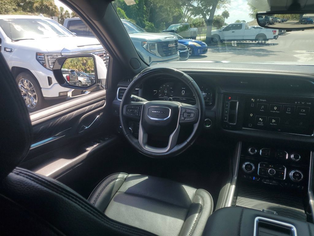 Certified 2024 GMC Yukon XL Denali w/ Denali Reserve Package AWD/4WD image 22