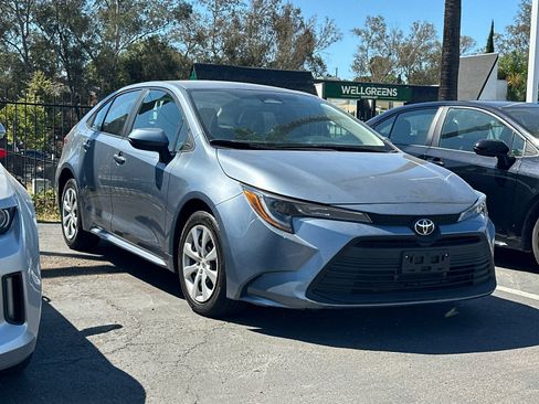 Used 2024 Toyota Corolla LE FWD image 2
