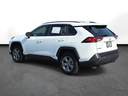 Certified 2025 Toyota RAV4 LE AWD/4WD image 9