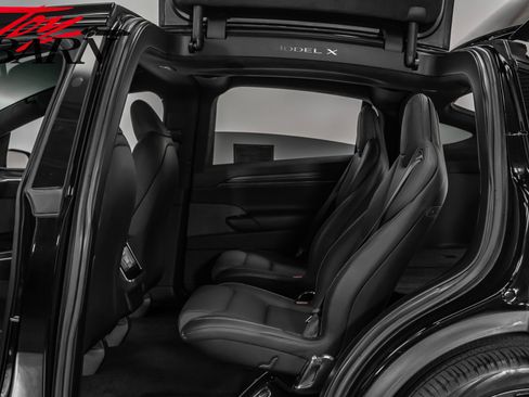 Used 2022 Tesla Model X Plaid image 23