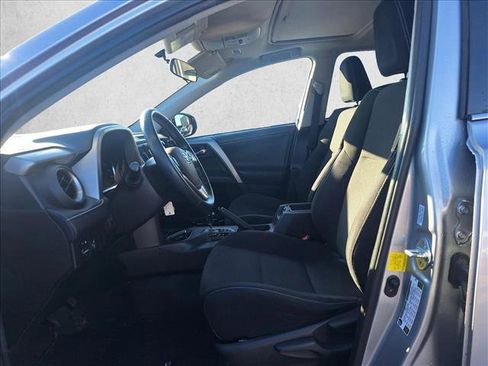 Used 2016 Toyota RAV4 XLE image 10