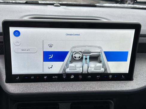 New 2026 Ford Maverick XLT image 21