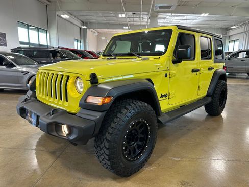 Used 2023 Jeep Wrangler Unlimited Sport image 3