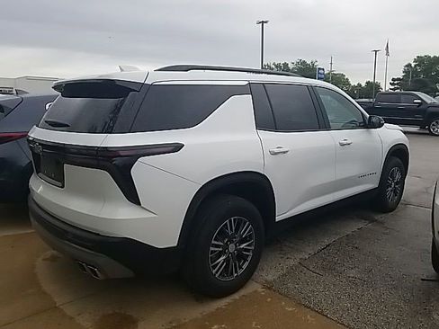Certified 2025 Chevrolet Traverse LT FWD image 22