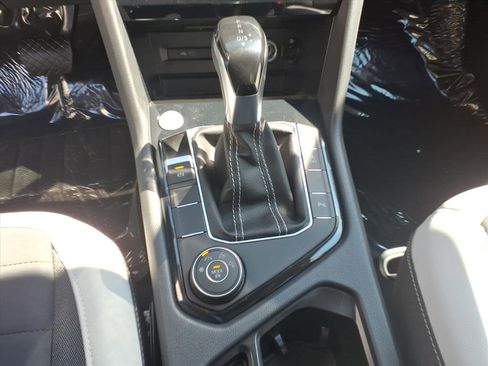 New 2026 Volkswagen Taos SE AWD/4WD image 13