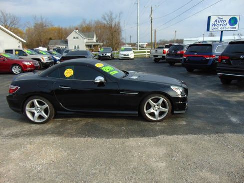 Used 2012 Mercedes-Benz SLK 350 image 2