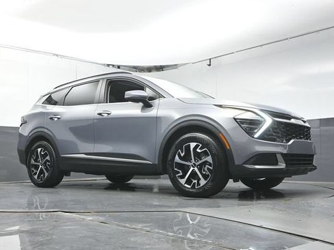 Used 2025 Kia Sportage EX w/ Premium Package FWD image 40