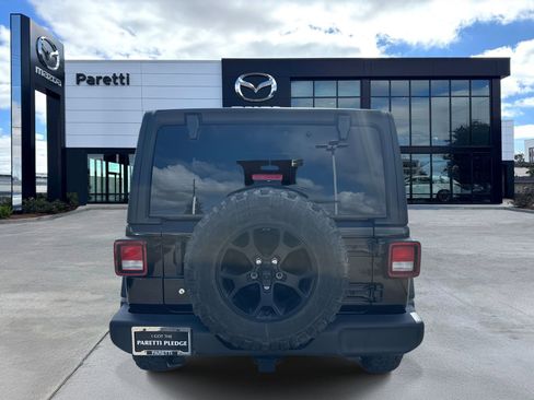 Used 2022 Jeep Wrangler Unlimited Sport image 7