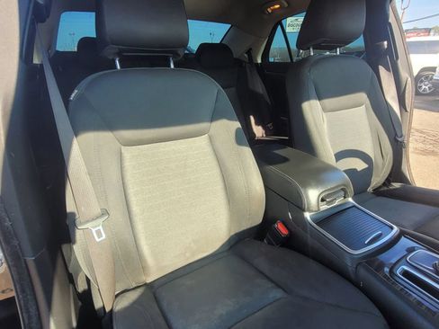 Used 2019 Chrysler 300 Touring w/ Sport Appearance Package RWD image 10