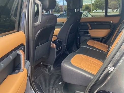 Used 2022 Land Rover Defender 110 X AWD/4WD image 8