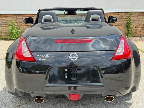 Used 2014 Nissan 370Z Touring w/ Sport Package RWD image 6