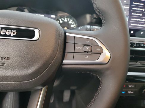 New 2026 Jeep Compass Latitude AWD/4WD image 30