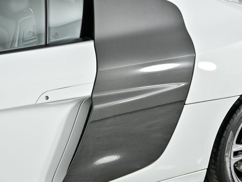 Used 2011 Audi R8 V10 image 16