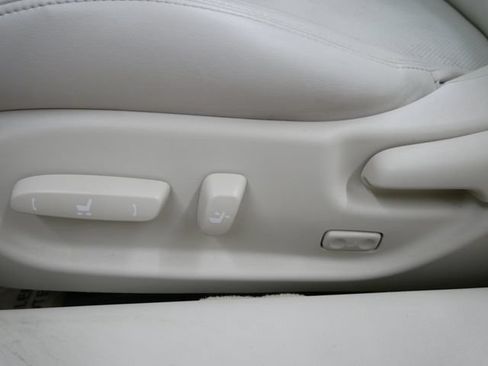 Used 2011 Lexus IS 250C RWD image 15