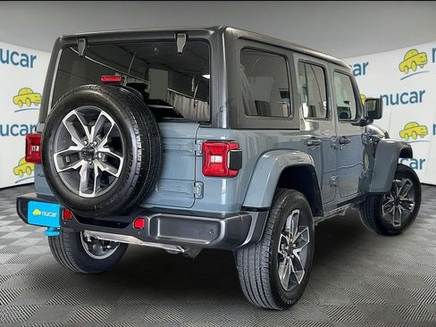 Used 2024 Jeep Wrangler Unlimited w/ Convenience Group AWD/4WD image 6