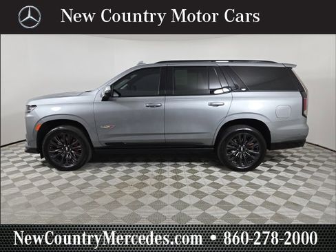 Used 2023 Cadillac Escalade V w/ LPO, ONYX Package image 6