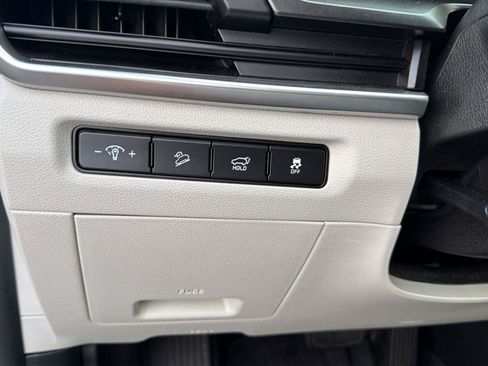 Used 2025 Kia Telluride S FWD image 19
