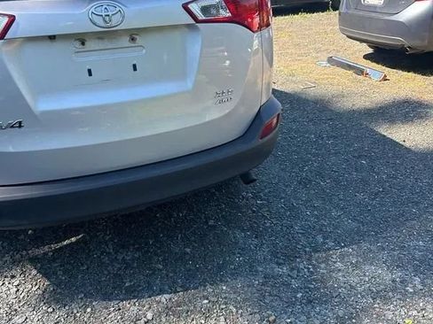 Used 2013 Toyota RAV4 XLE AWD/4WD image 21