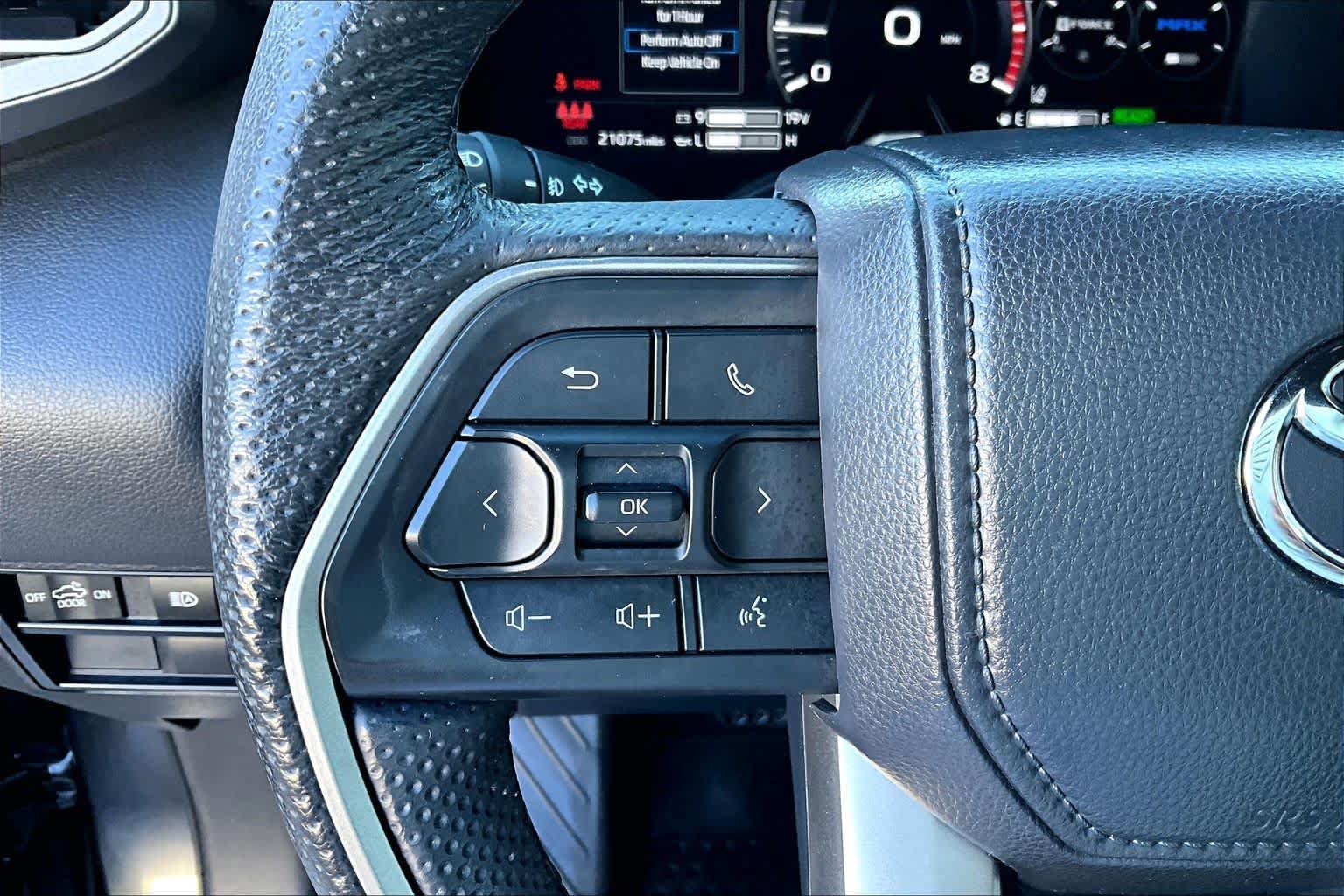 Certified 2025 Toyota Tundra Limited AWD/4WD image 22
