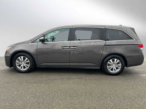 Used 2016 Honda Odyssey SE image 6