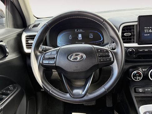 Certified 2023 Hyundai Venue Limited w/ Cargo Package FWD image 12