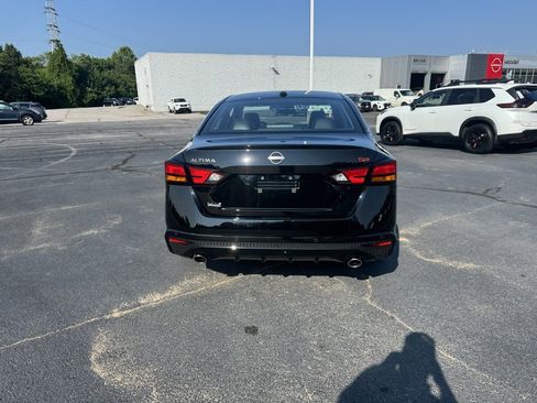 New 2025 Nissan Altima 2.5 SR image 6