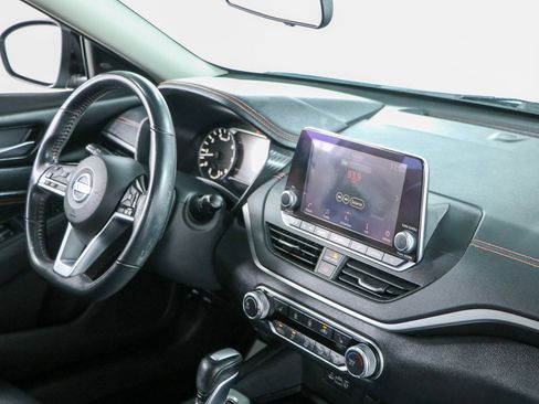 Used 2021 Nissan Altima 2.5 SR w/ SR Premium Package FWD image 26