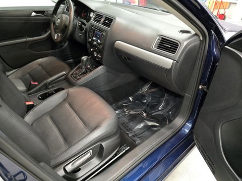 Used 2012 Volkswagen Jetta SEL image 27