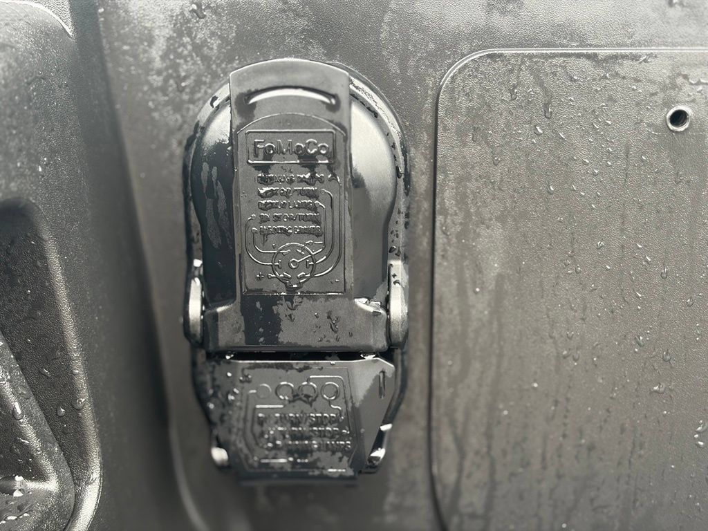 Used 2024 Ford F250 Platinum AWD/4WD image 9
