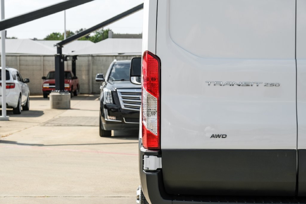Used 2023 Ford Transit 250 Medium Roof AWD image 42