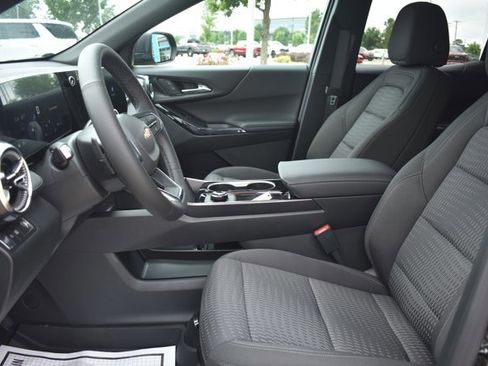New 2026 Chevrolet Equinox LT FWD image 13