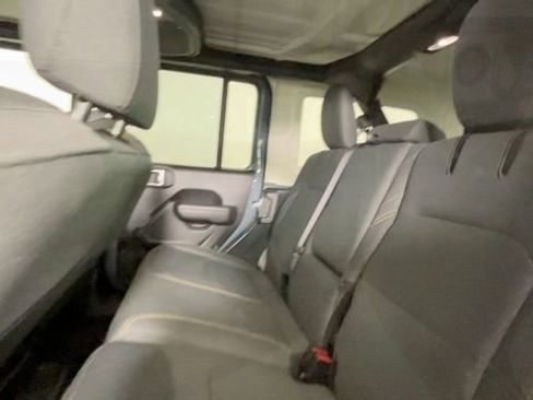 Used 2024 Jeep Wrangler Unlimited w/ Convenience Group AWD/4WD image 24