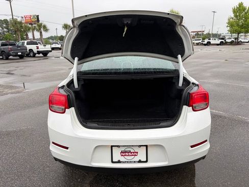 Used 2014 Chevrolet Malibu LT w/ Power Convenience Package FWD image 5