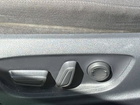 Used 2018 Toyota Camry LE FWD image 20