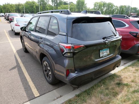 Used 2026 Subaru Forester Premium AWD/4WD image 6