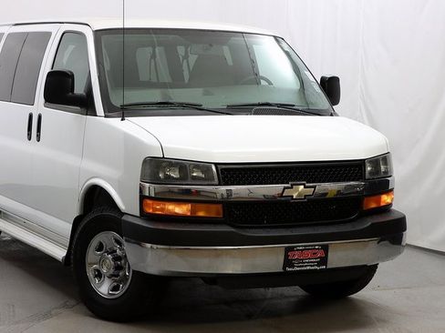 Used 2014 Chevrolet Express 3500 LT w/ LT Preferred Equipment Group image 2