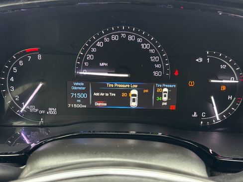 Used 2019 Cadillac XT5 Premium Luxury AWD/4WD image 22