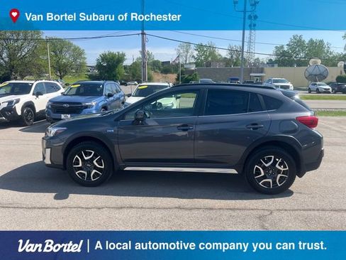 Used 2020 Subaru Crosstrek Hybrid w/ Moonroof Package w/Navigation AWD/4WD image 2