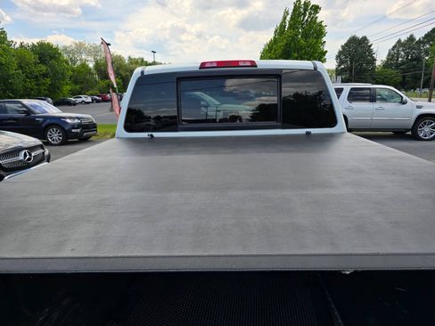 Used 2015 Nissan Titan SL w/ SL Moonroof Package AWD/4WD image 33