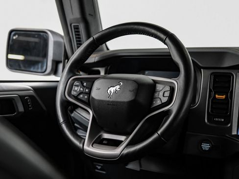 Used 2024 Ford Bronco Badlands image 20