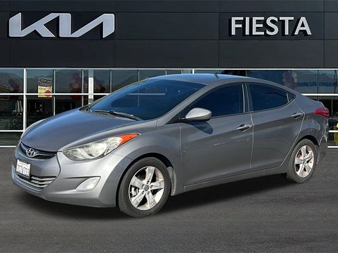 Used 2013 Hyundai Elantra GLS w/ Preferred Pkg image 2