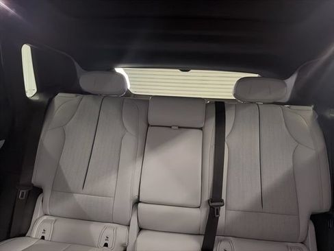 Used 2024 Cadillac Lyriq Luxury RWD image 11