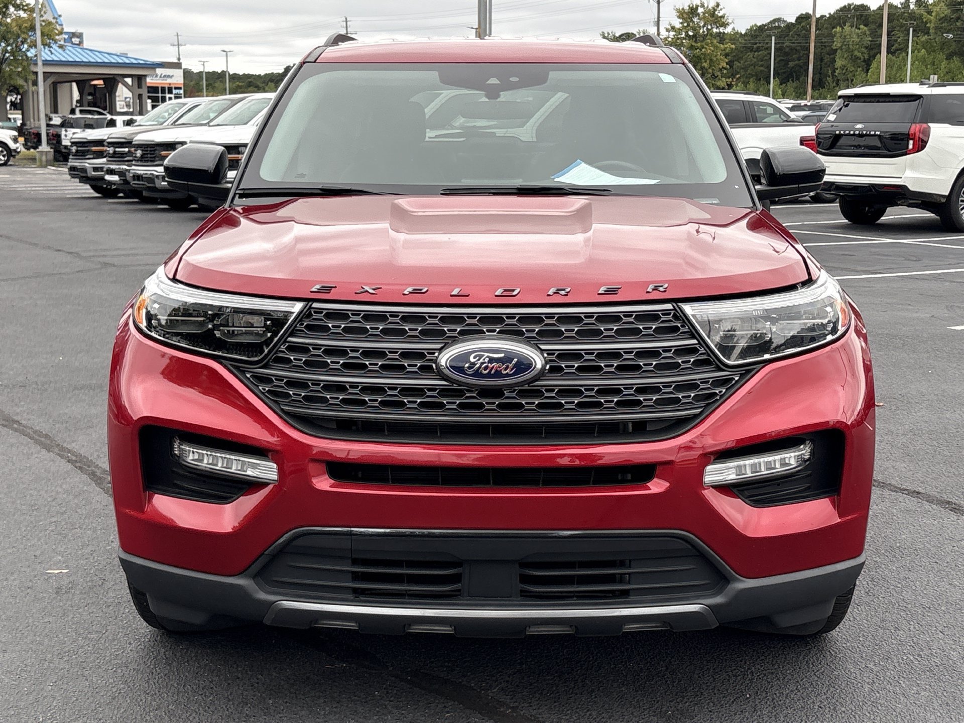 Certified 2024 Ford Explorer XLT w/ Equipment Group 202A RWD image 29