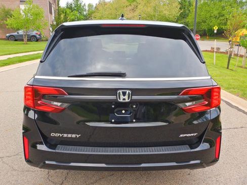 Used 2025 Honda Odyssey Sport-L image 9