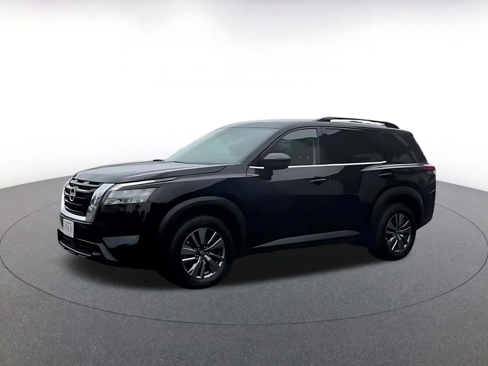 Used 2025 Nissan Pathfinder SV FWD image 7